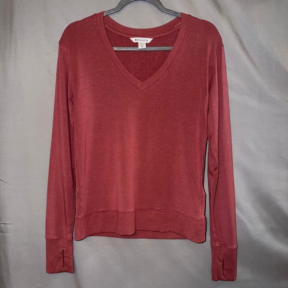 Athleta burgundy/maroon long sleeve v-neck top
